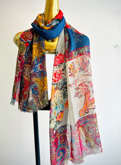 Printed Wool Scarf.