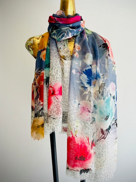 Printed Wool Scarf.