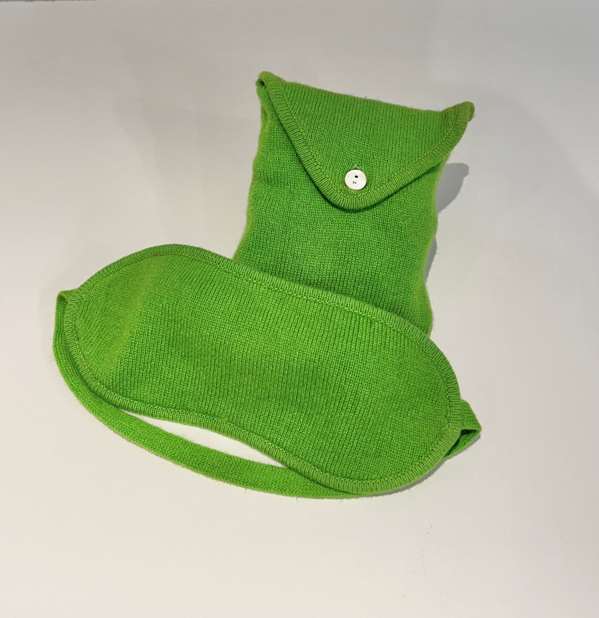 Cashmere sleep mask complete view - soft cashmere eye covering