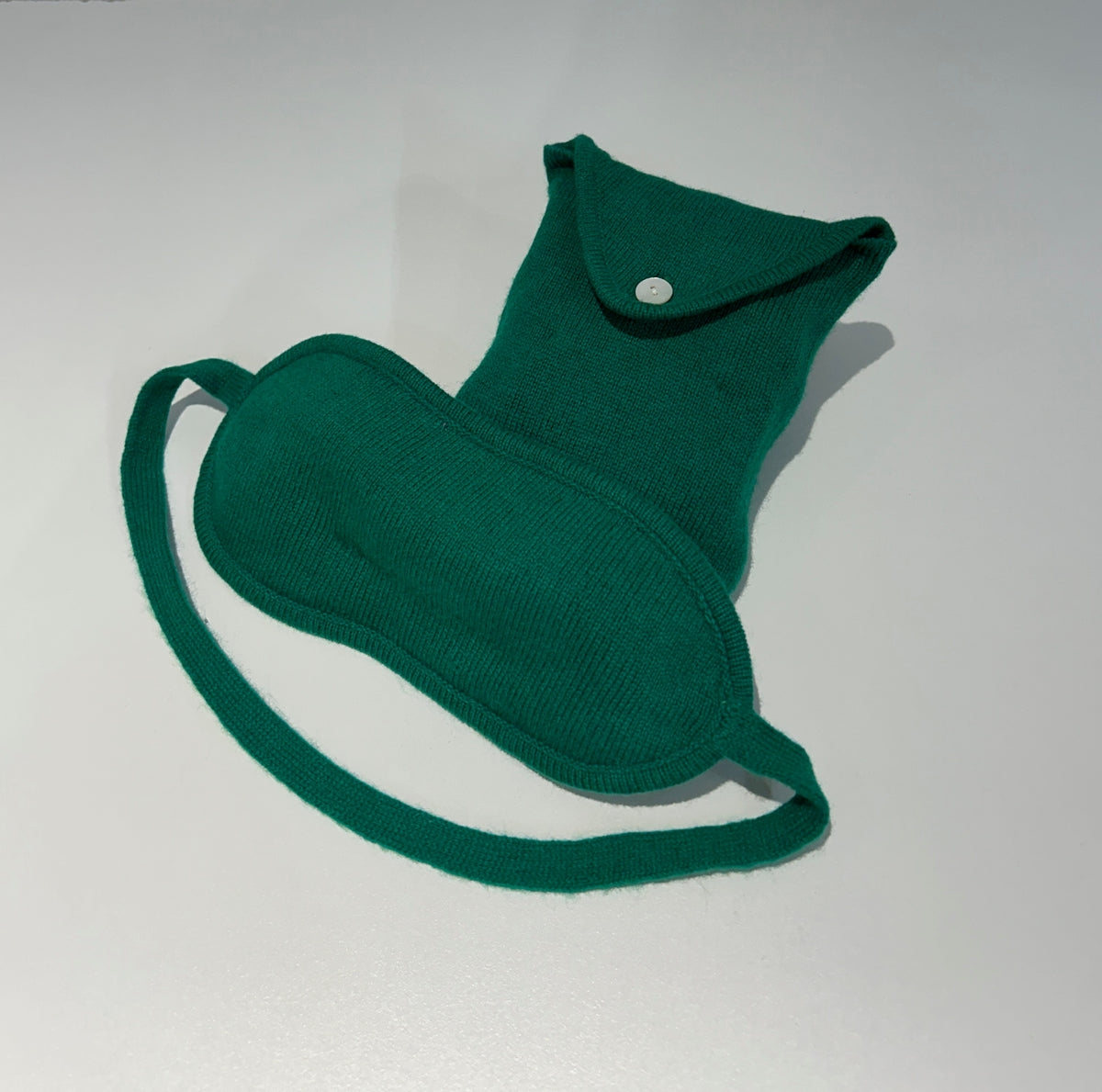 Cashmere sleep mask - premium sleep accessory