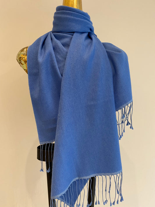 Classic pashmina scarf in i - handwoven 70% cashmere 30% silk blendblue