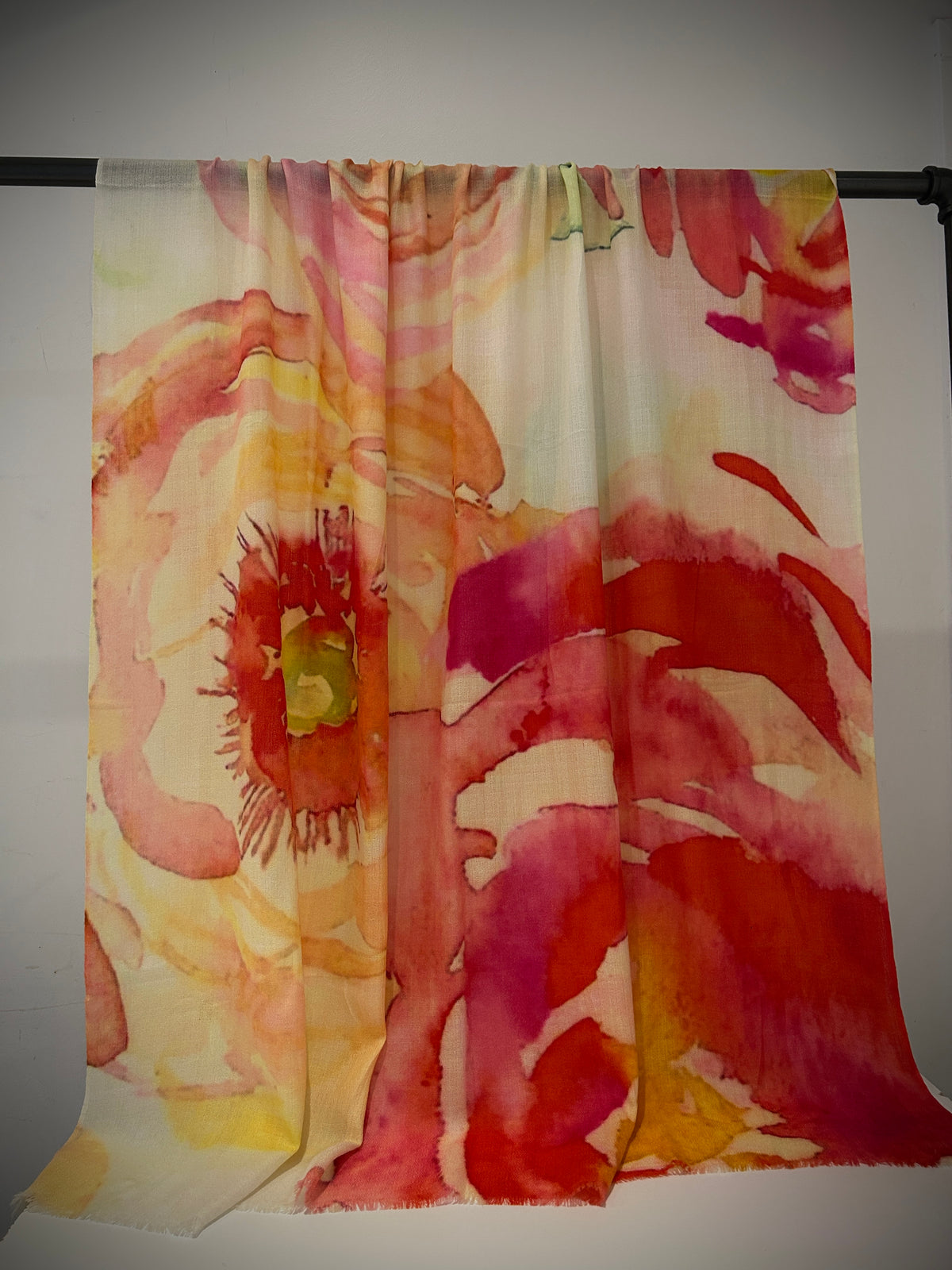 Floral cashmere handwoven