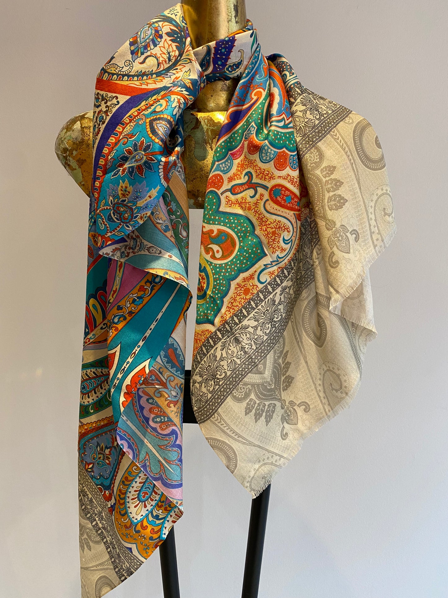 Printed Wool Scarf.