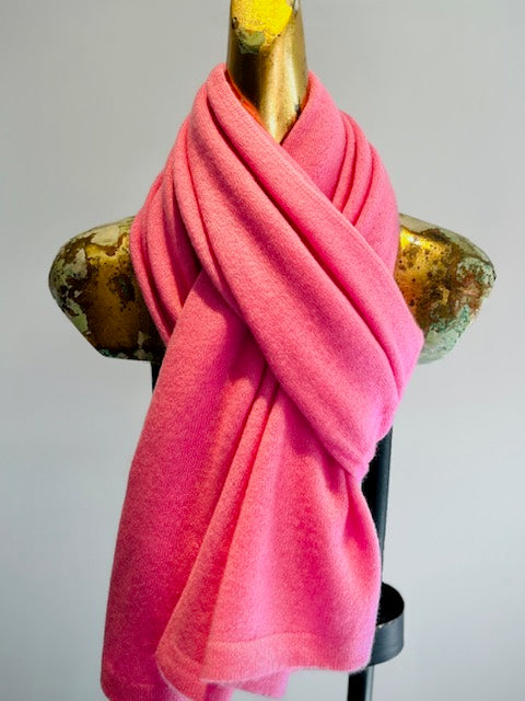 Luxurious Knitted Cashmere Shawl.