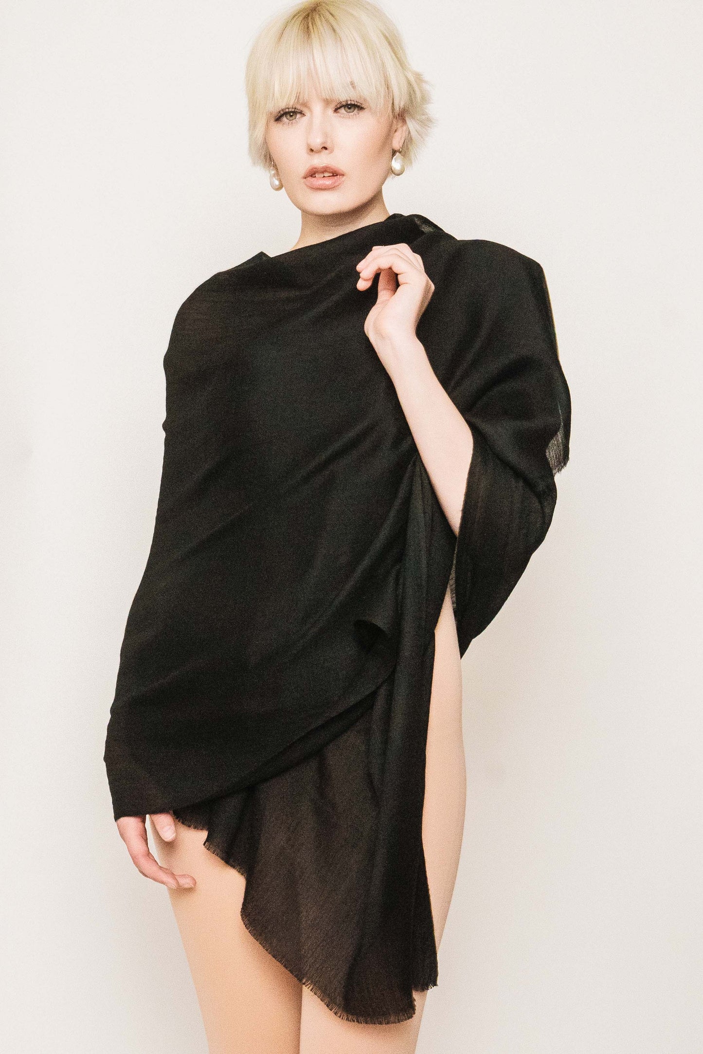 Cashmere featherweight weave pattern - delicate premium quality