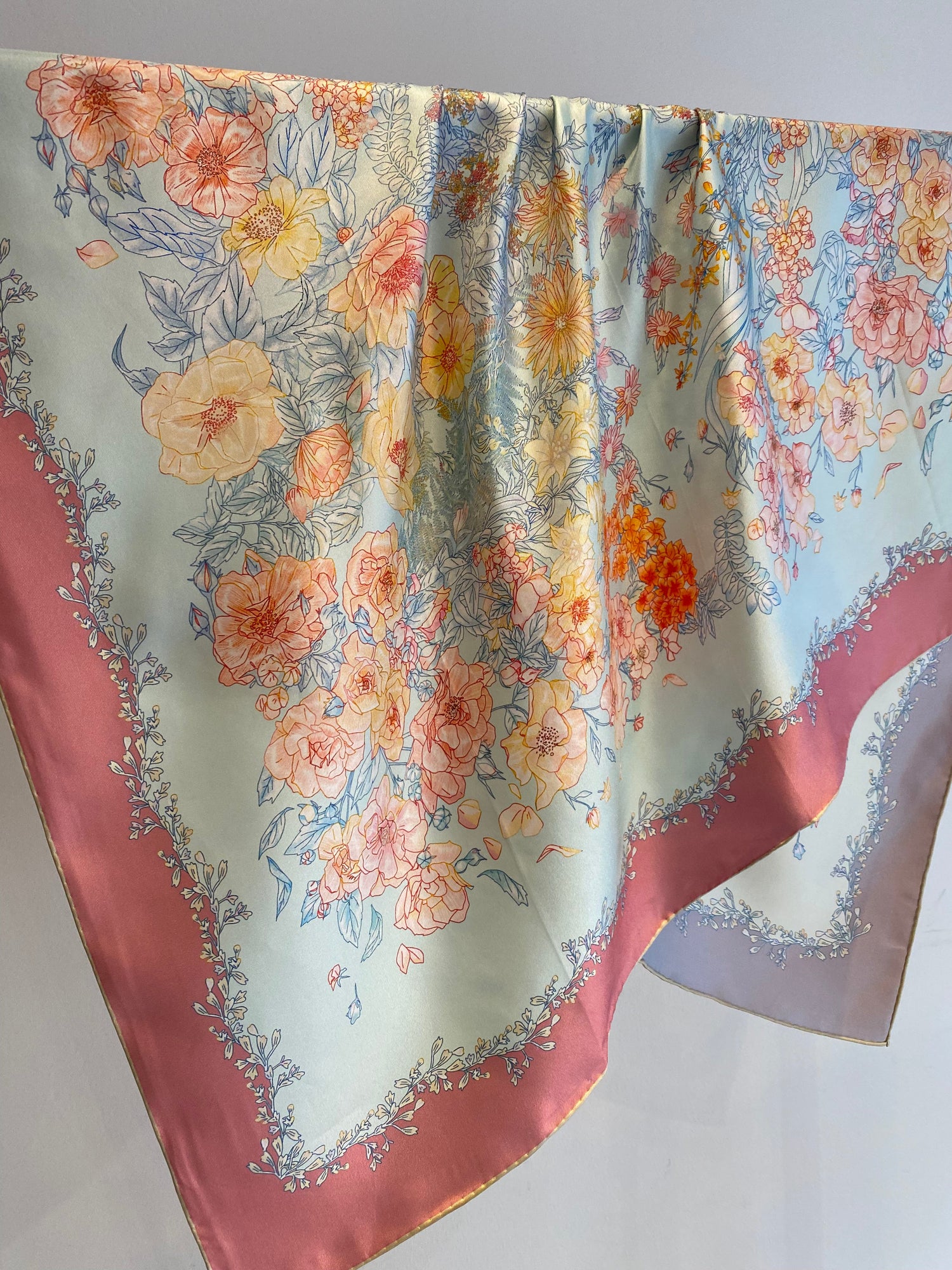 Floral pattern with pink coral border