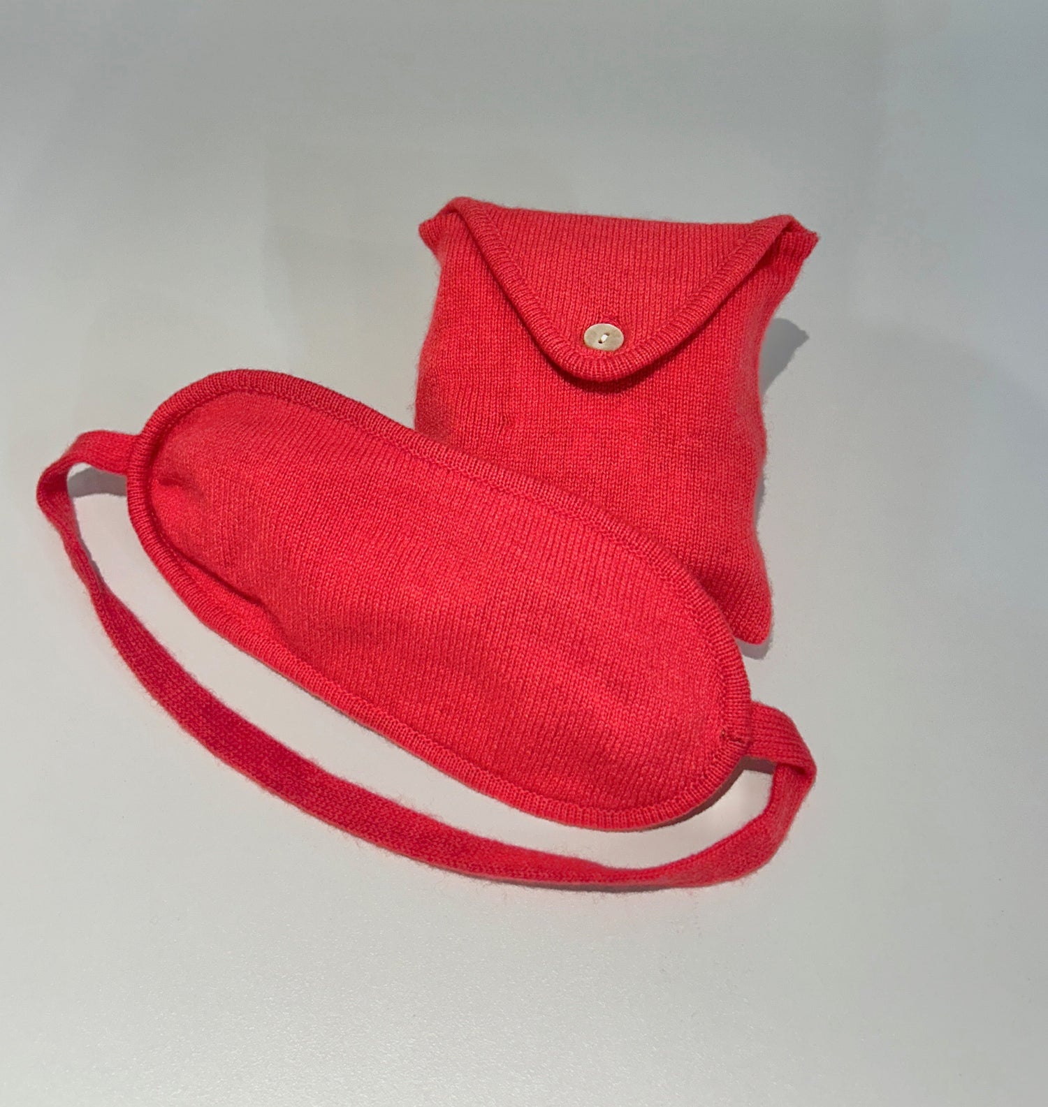 Cashmere sleep mask - luxurious sleep comfort