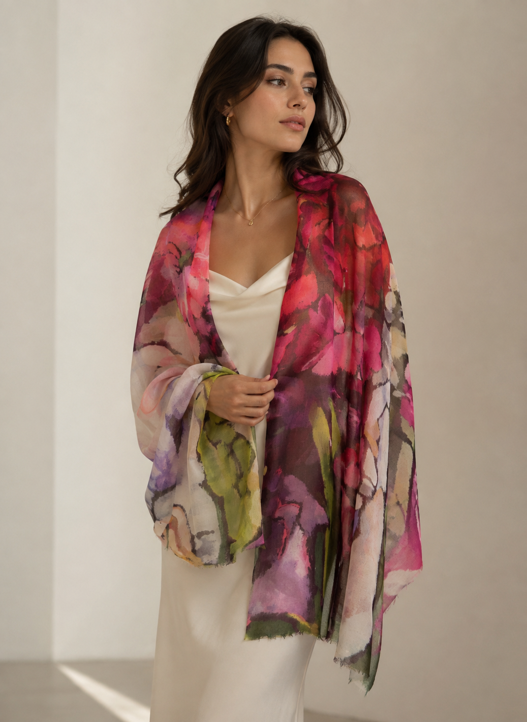 Striking fine wool scarf