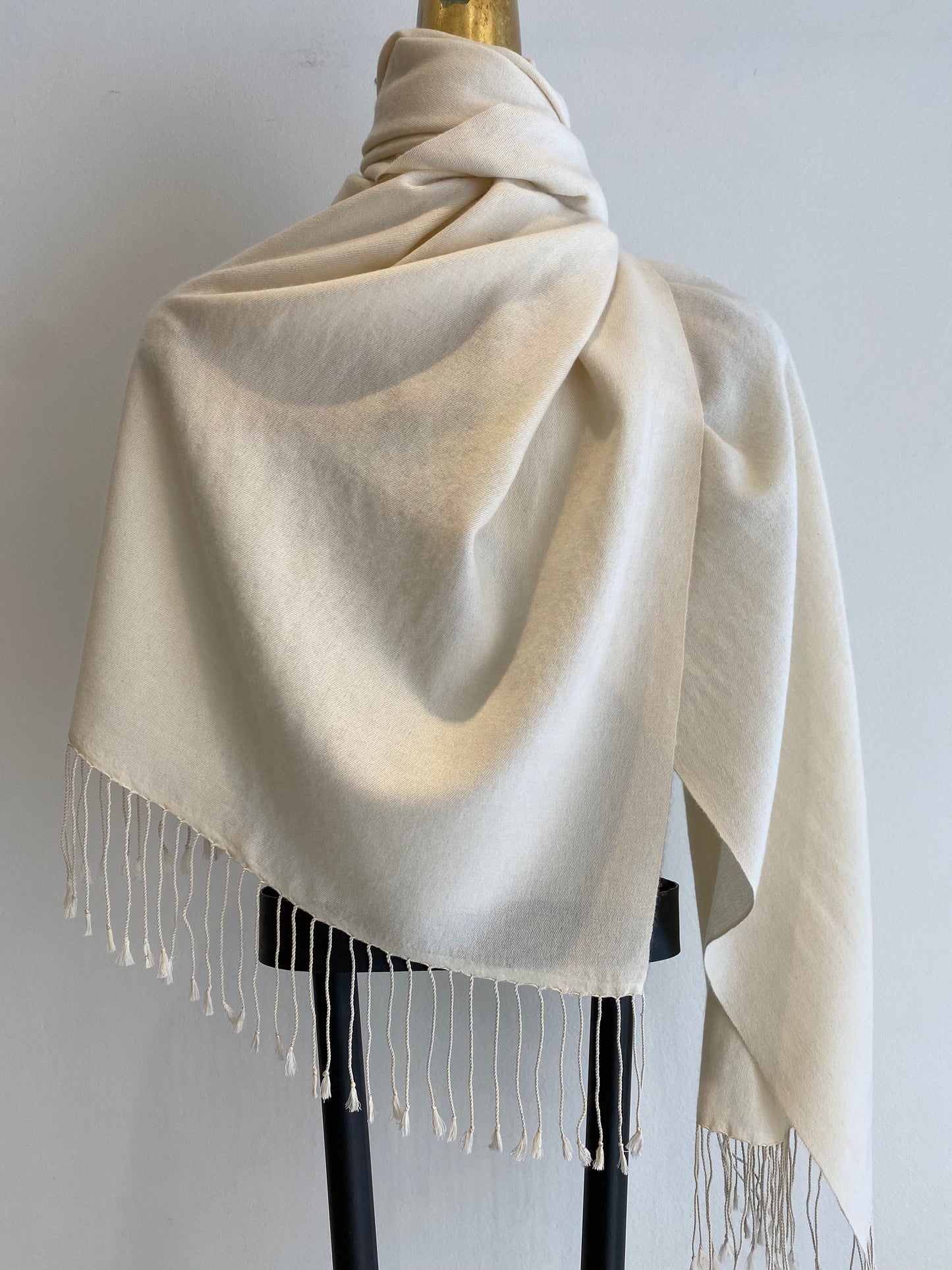 Pashmina scarf fringe detail - premium finish