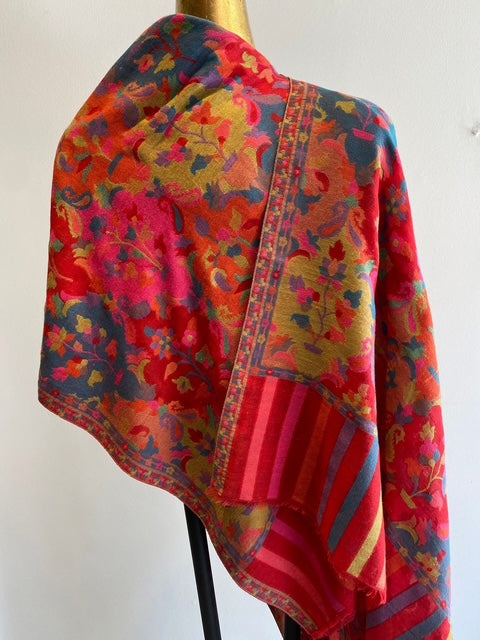 Exquisit Shawl Collection