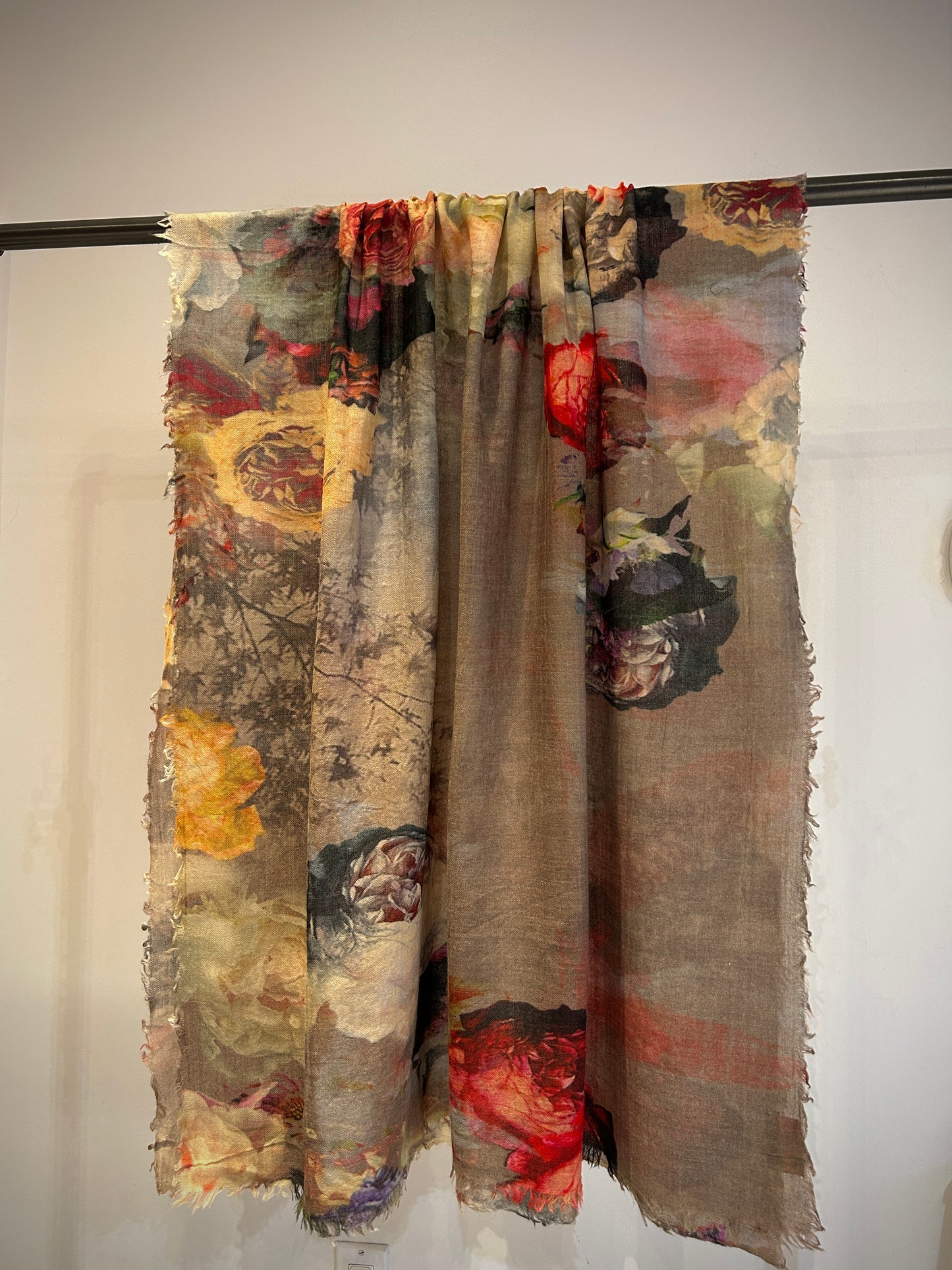 Wool shawl complete view - premium wool accessory