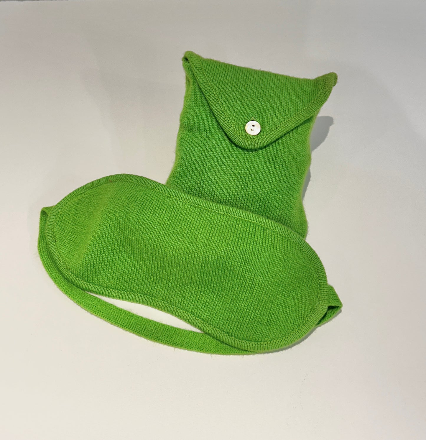 Cashmere sleep mask complete view - soft cashmere eye covering