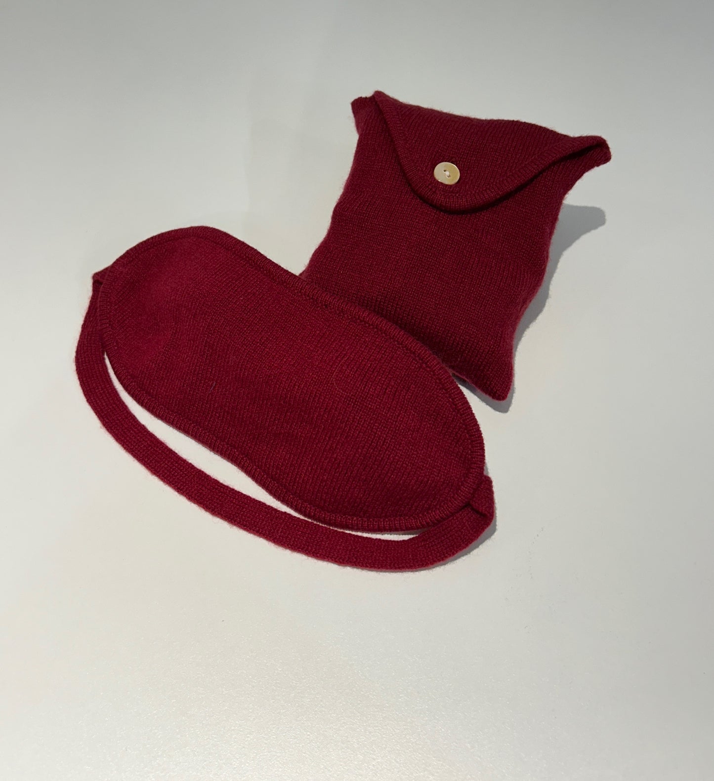 Cashmere sleep mask detail - soft cashmere texture and comfort