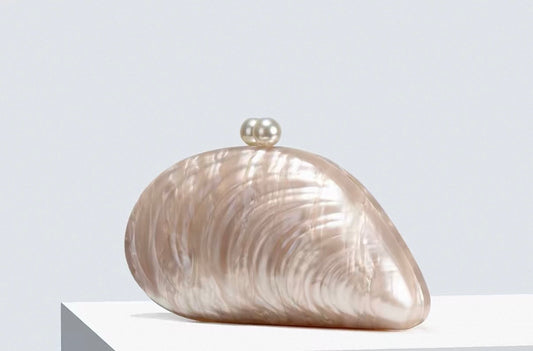 Sea shell shape clutch