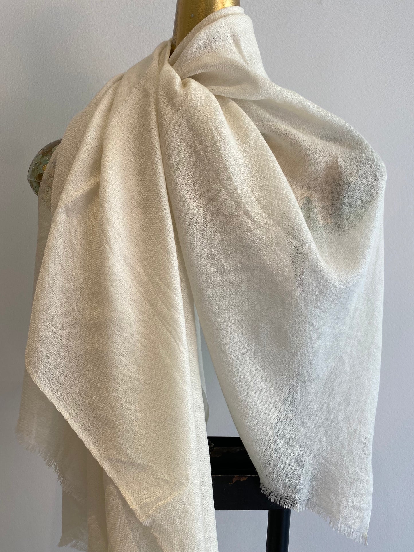 Luxury Featherweight Cashmere Shawl.