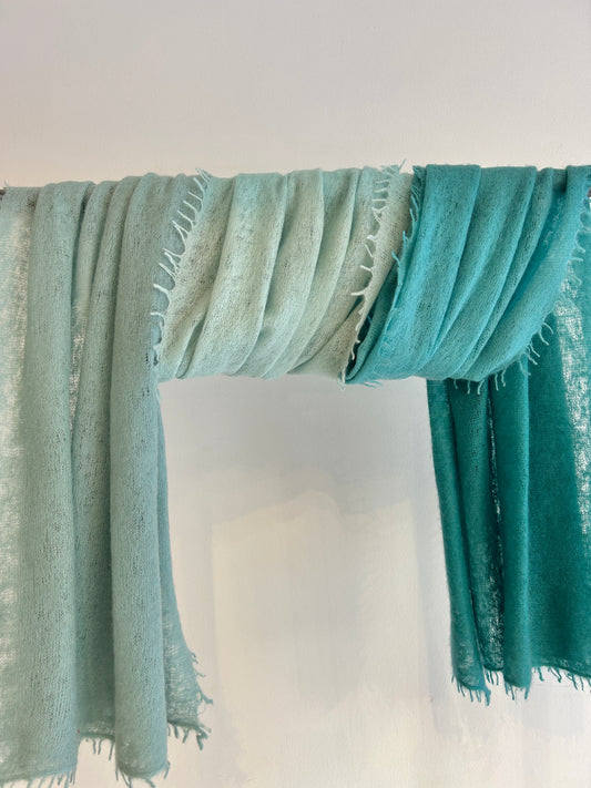 Two tone handwoven cashmere shawl