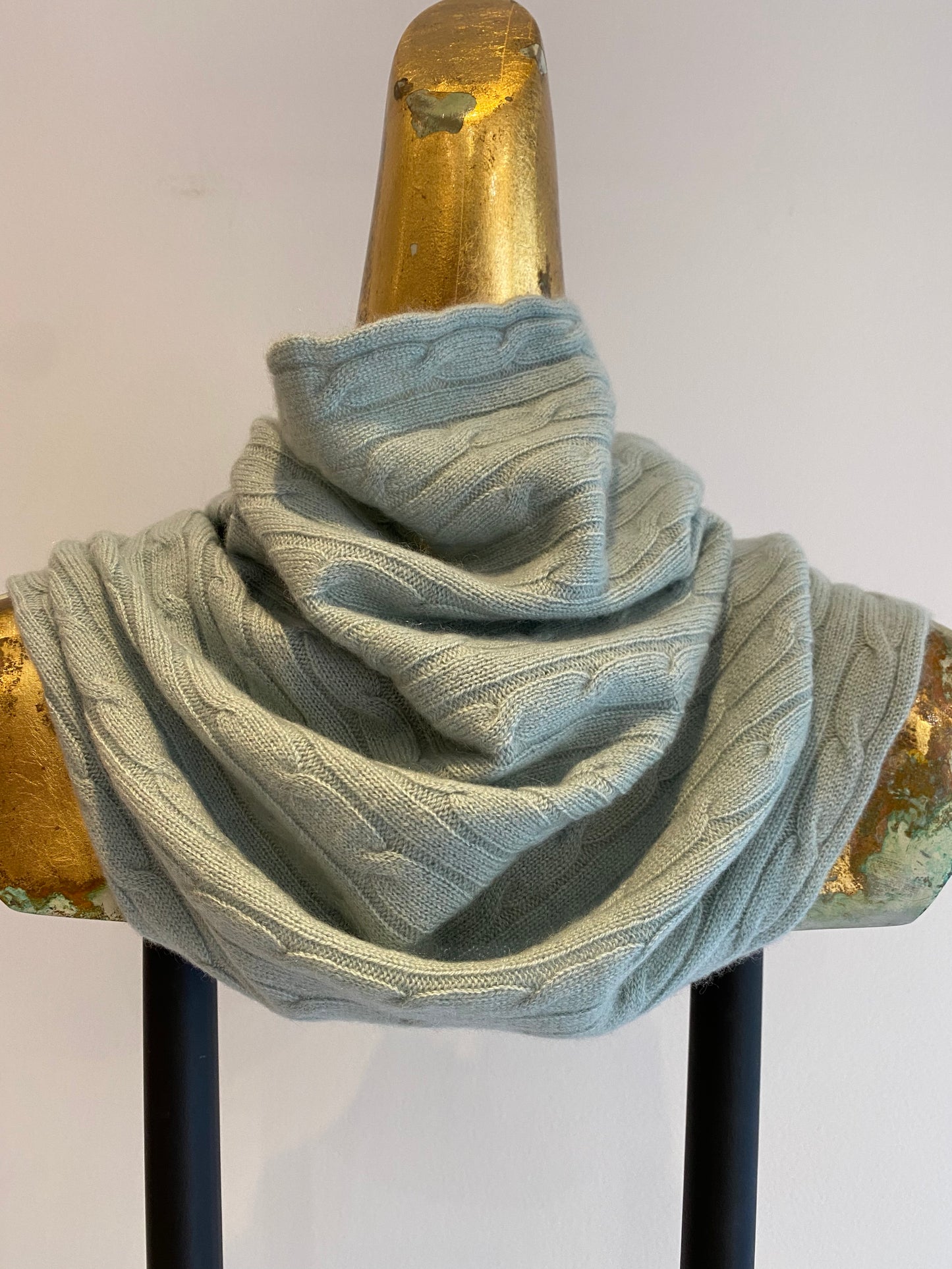 Cabled Cashmere Neck Warmer