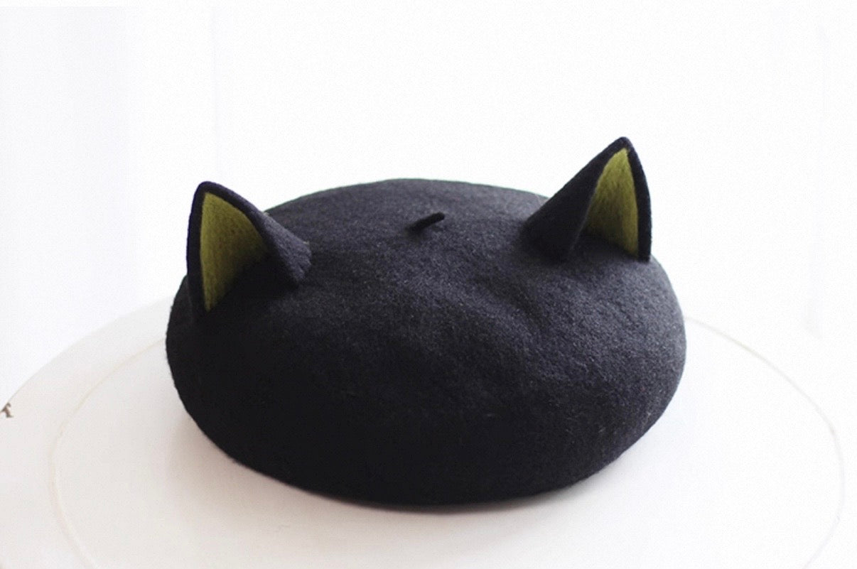 Black feline inspired Beret