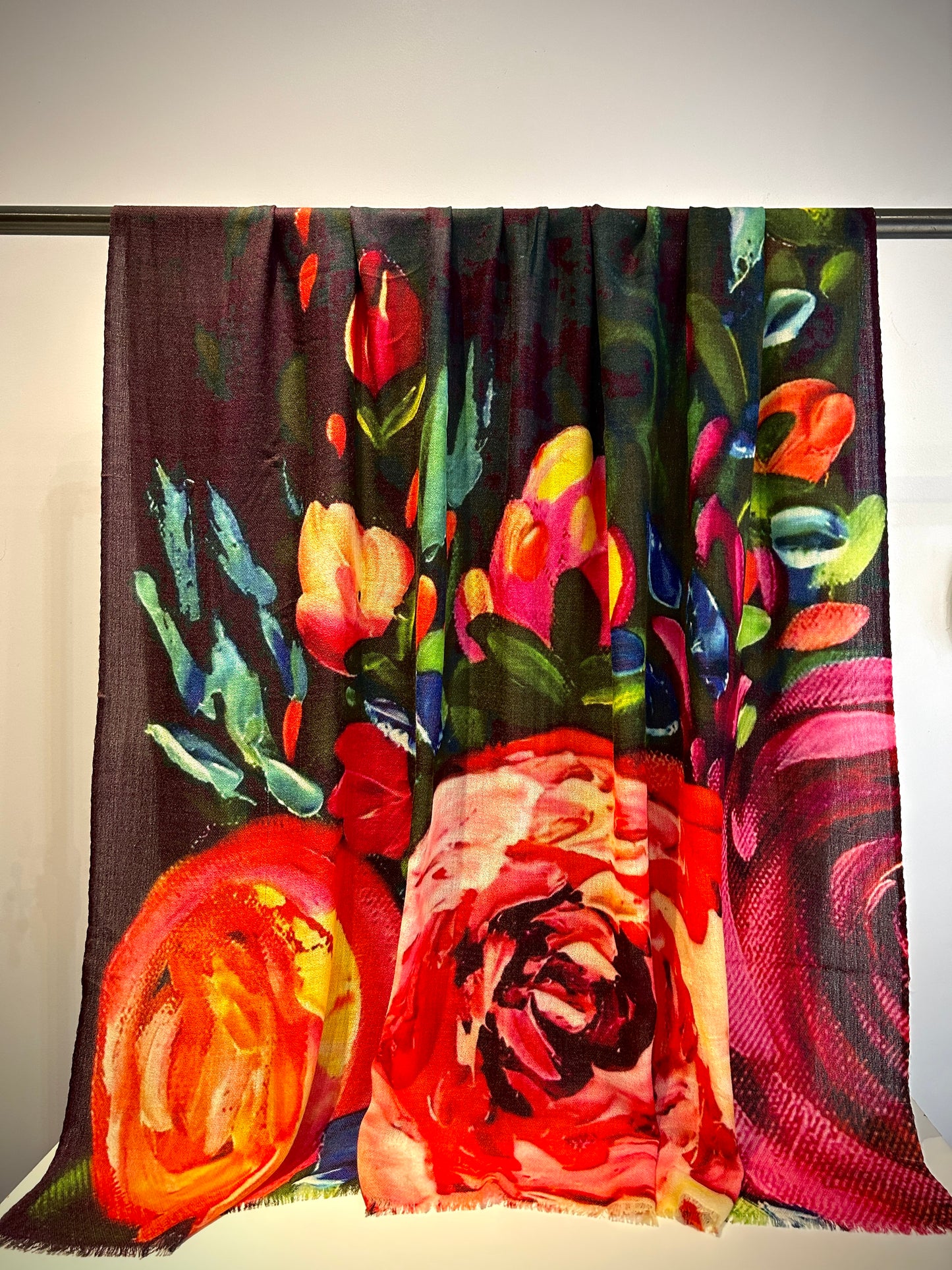 Scarf with colourful floral print
