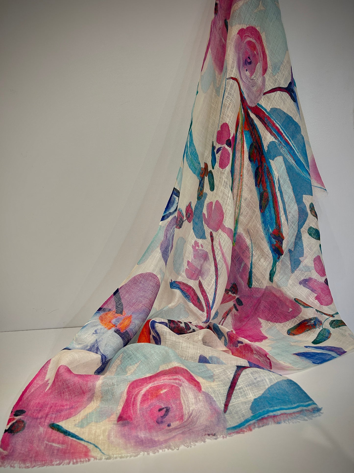 Linen scarf hand woven