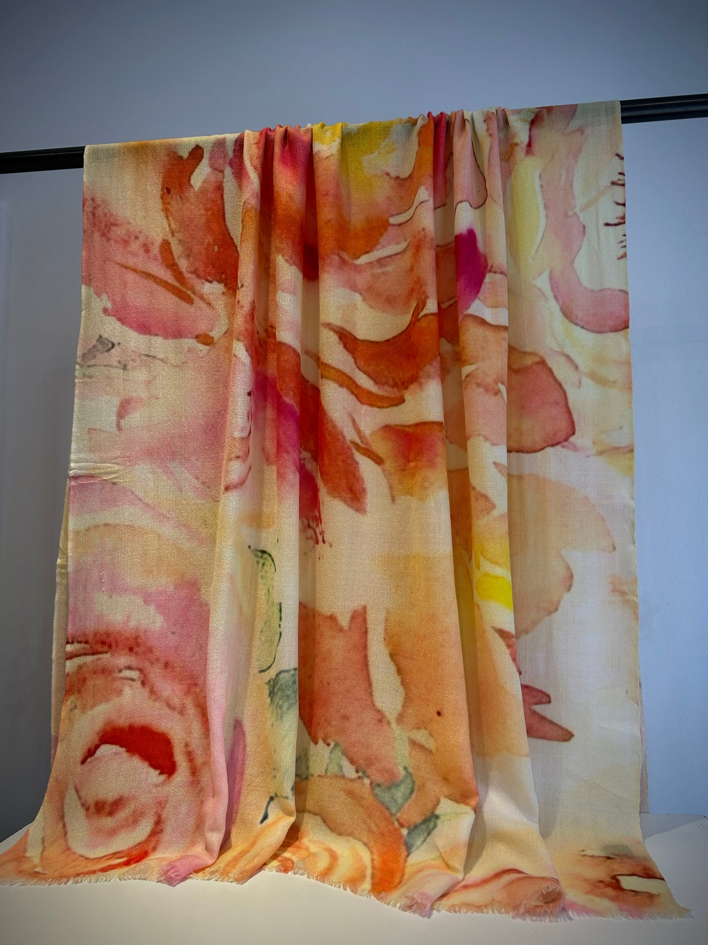 Cashmere shawl with floral pattern