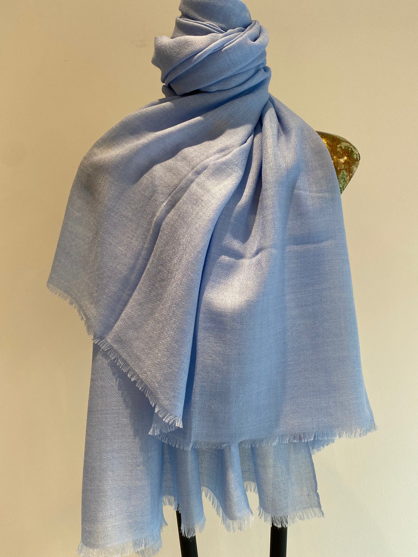 Luxury Featherweight Cashmere Shawl.