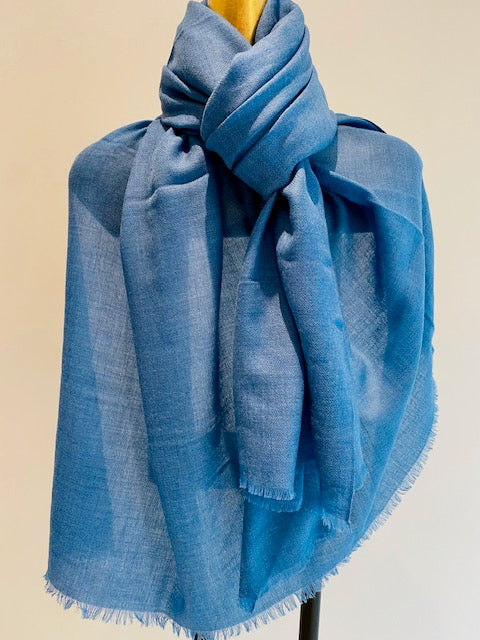 Luxury Featherweight Cashmere Shawl.