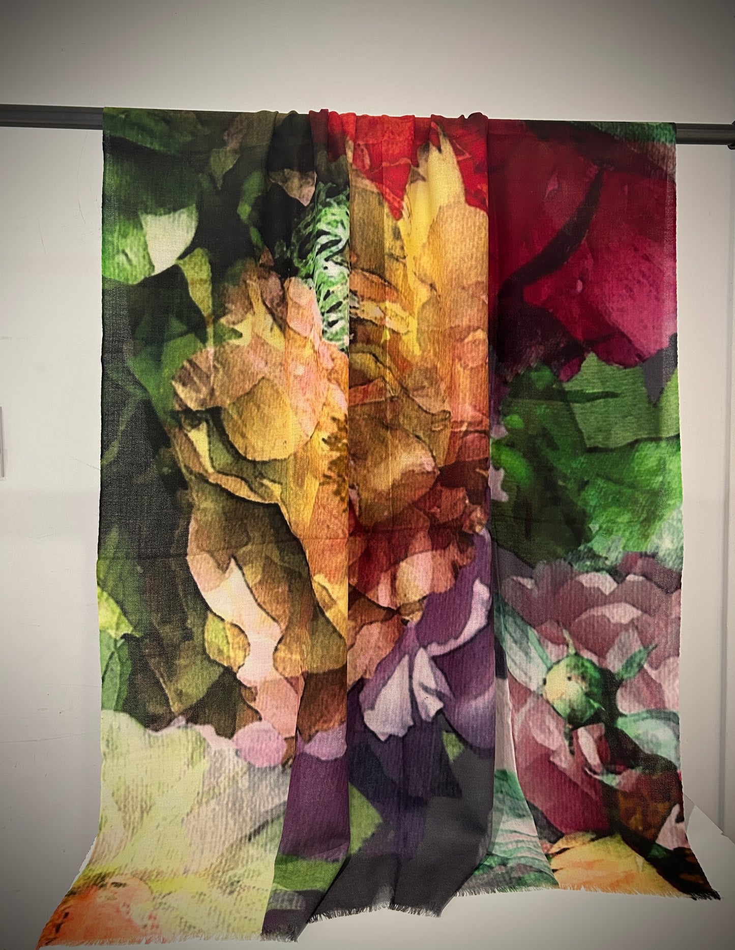 Multicolour cashmere shawl handwoven