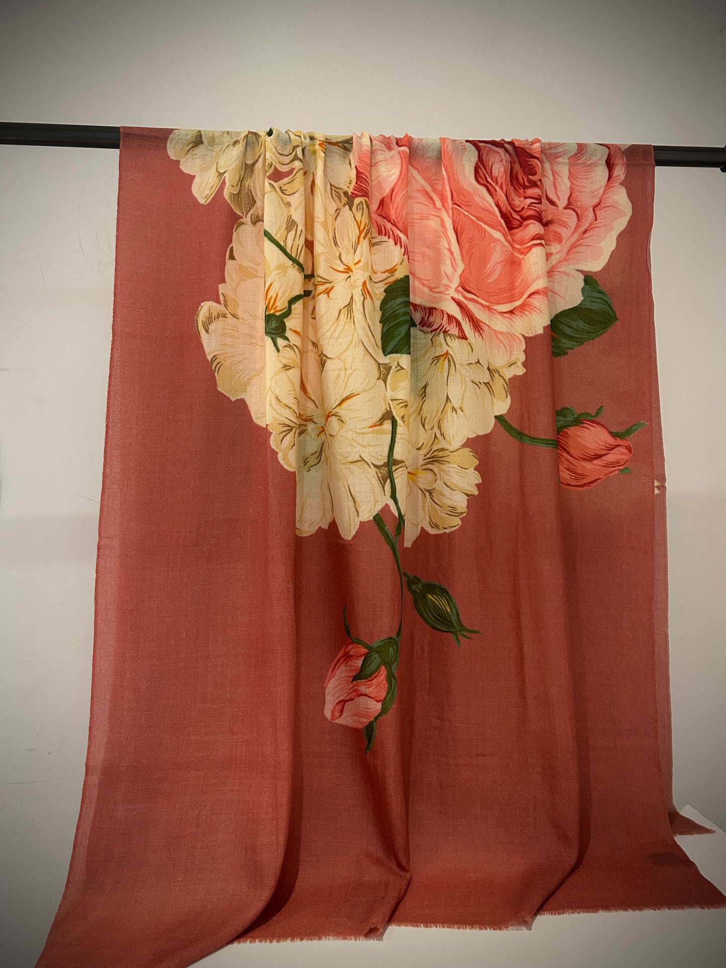 Floral cashmere handwoven