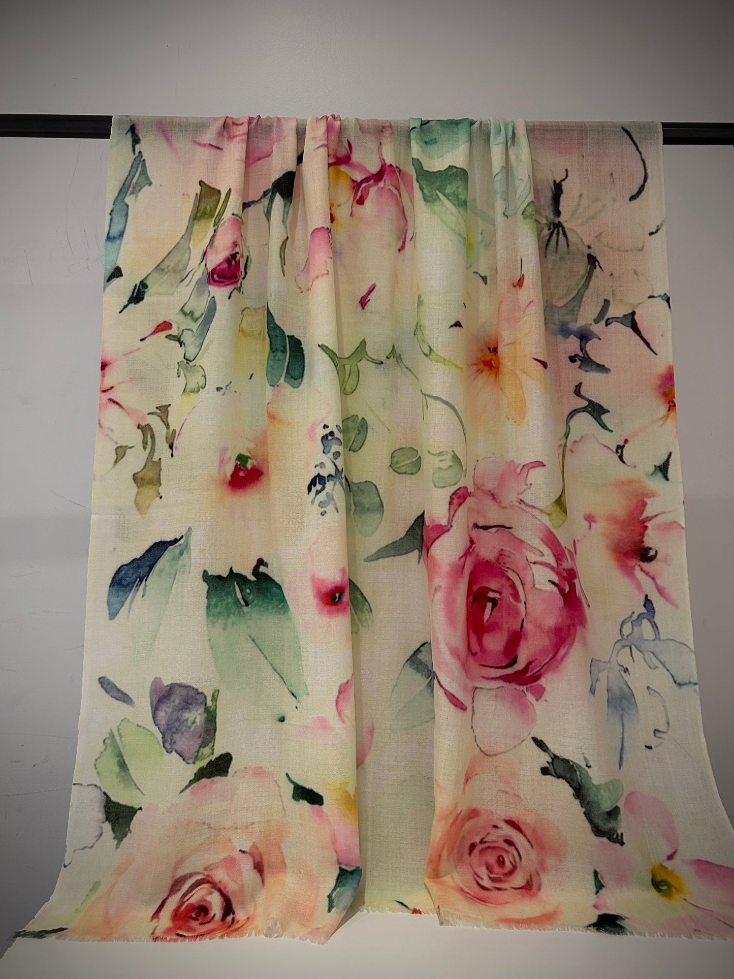 Floral pattern cashmere shawl