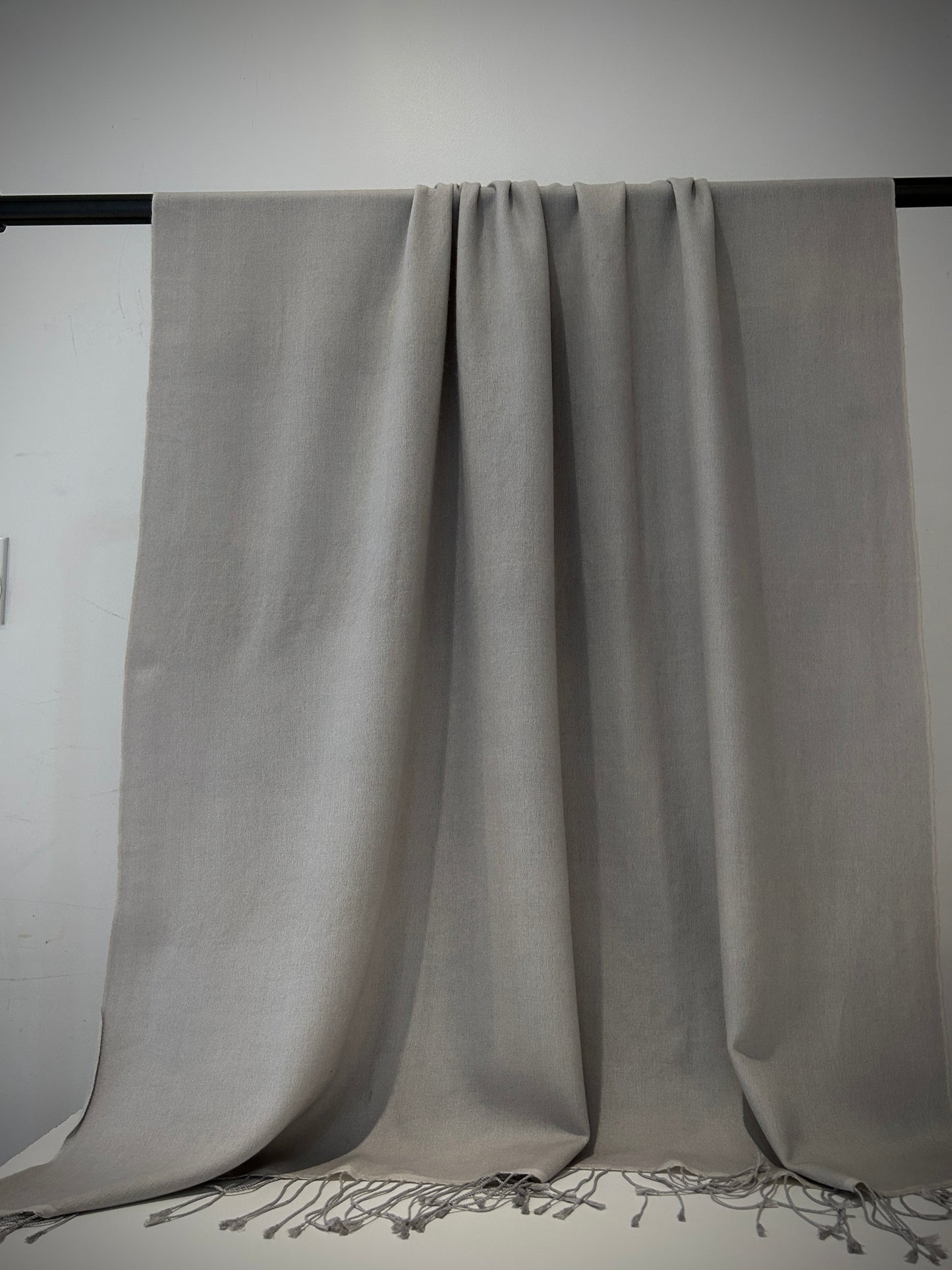 Handwoven gray pashmina shawl