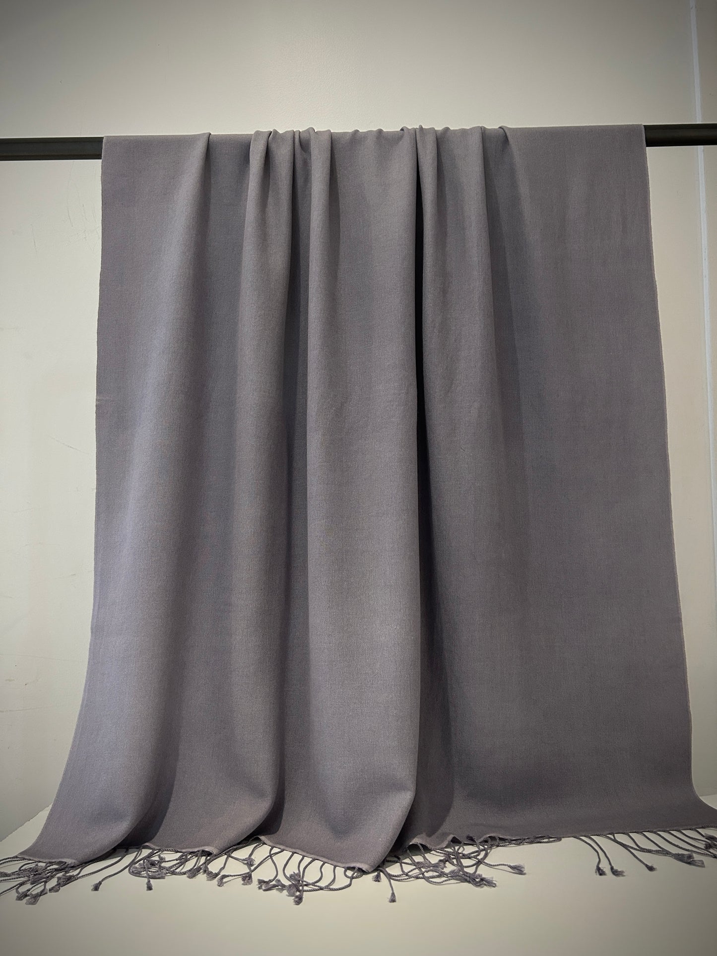 Handwoven pashmina shawl