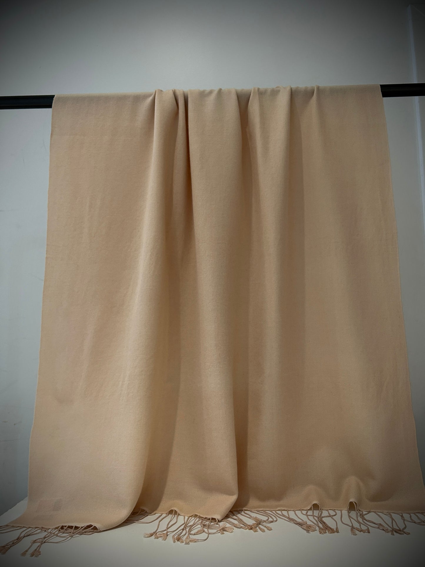 Handwoven pashmina shawl