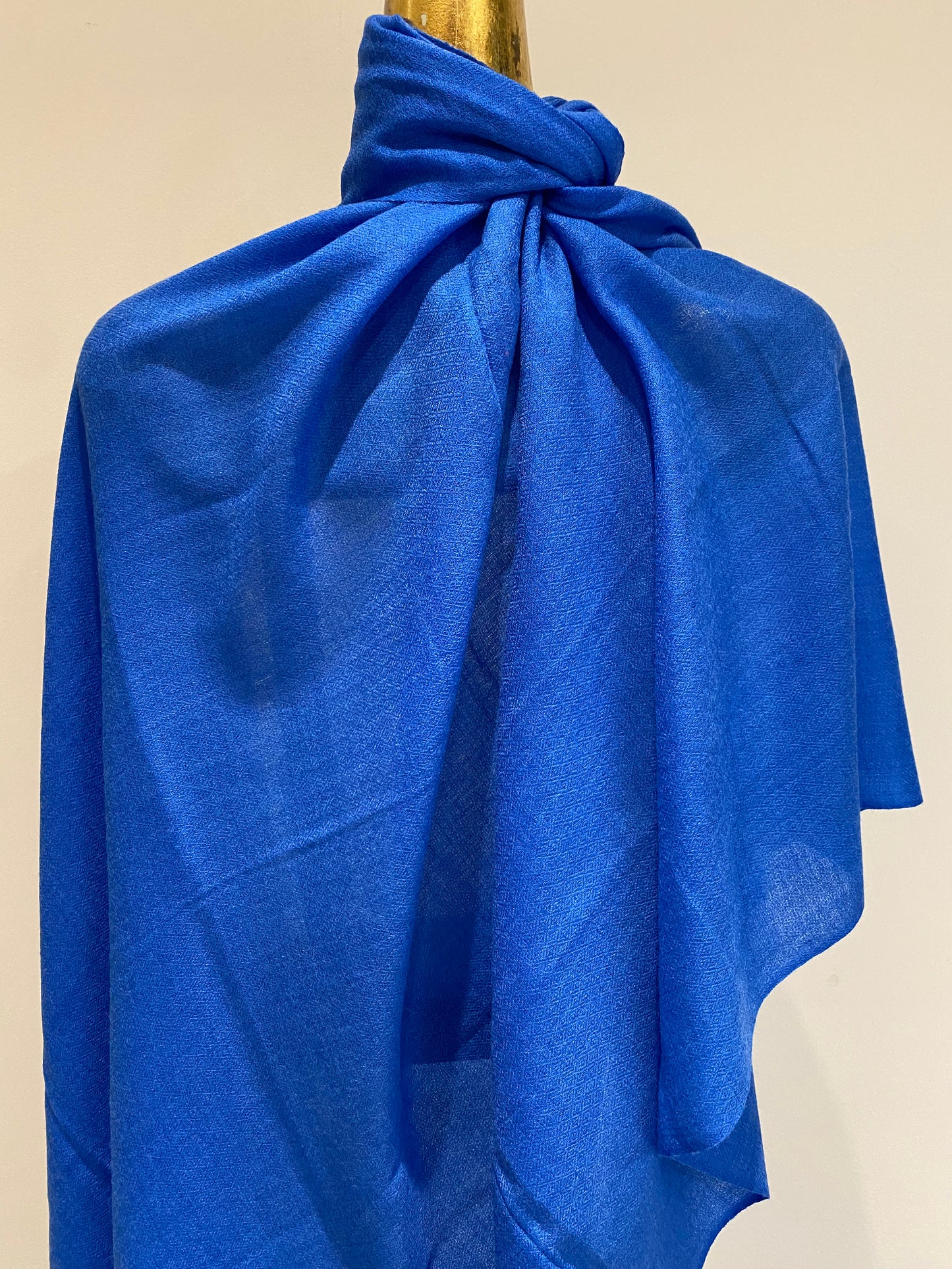 Luxury Featherweight Cashmere Shawl.