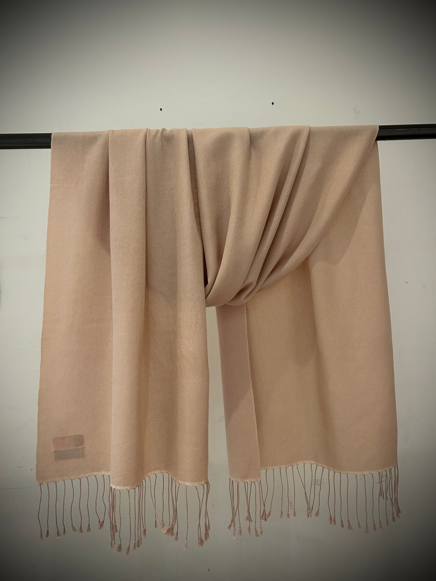Handwoven pashmina scarf