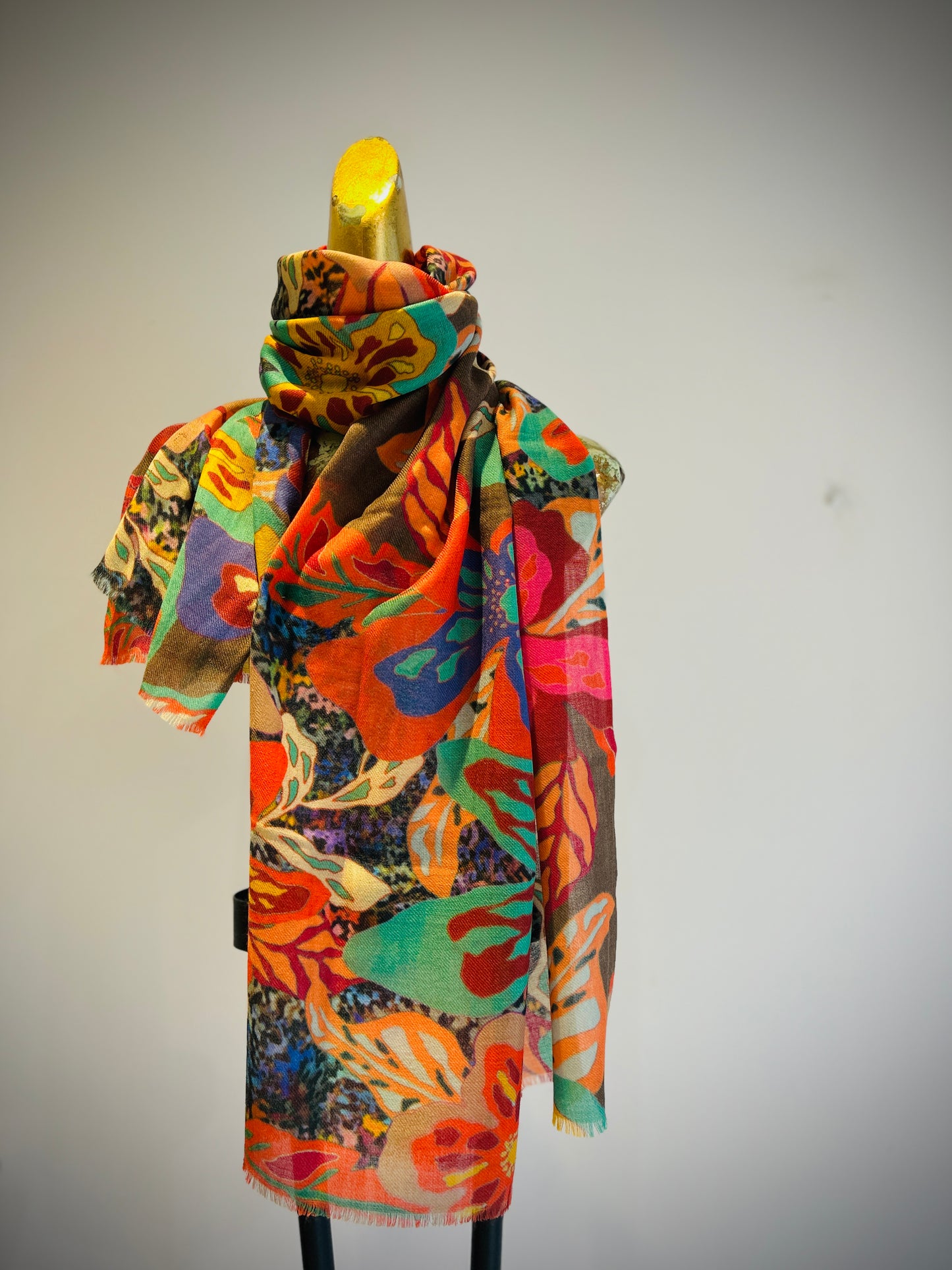 Floral scarf in elegant pattern - refined botanical motifs