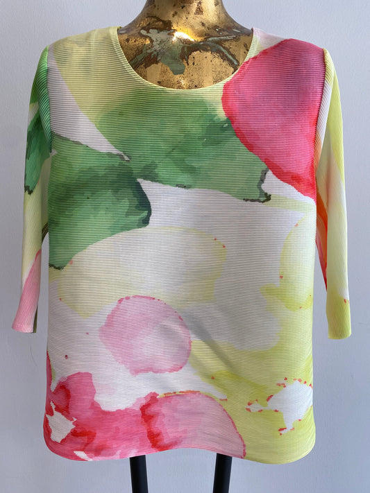 Pleated top in pastel shades