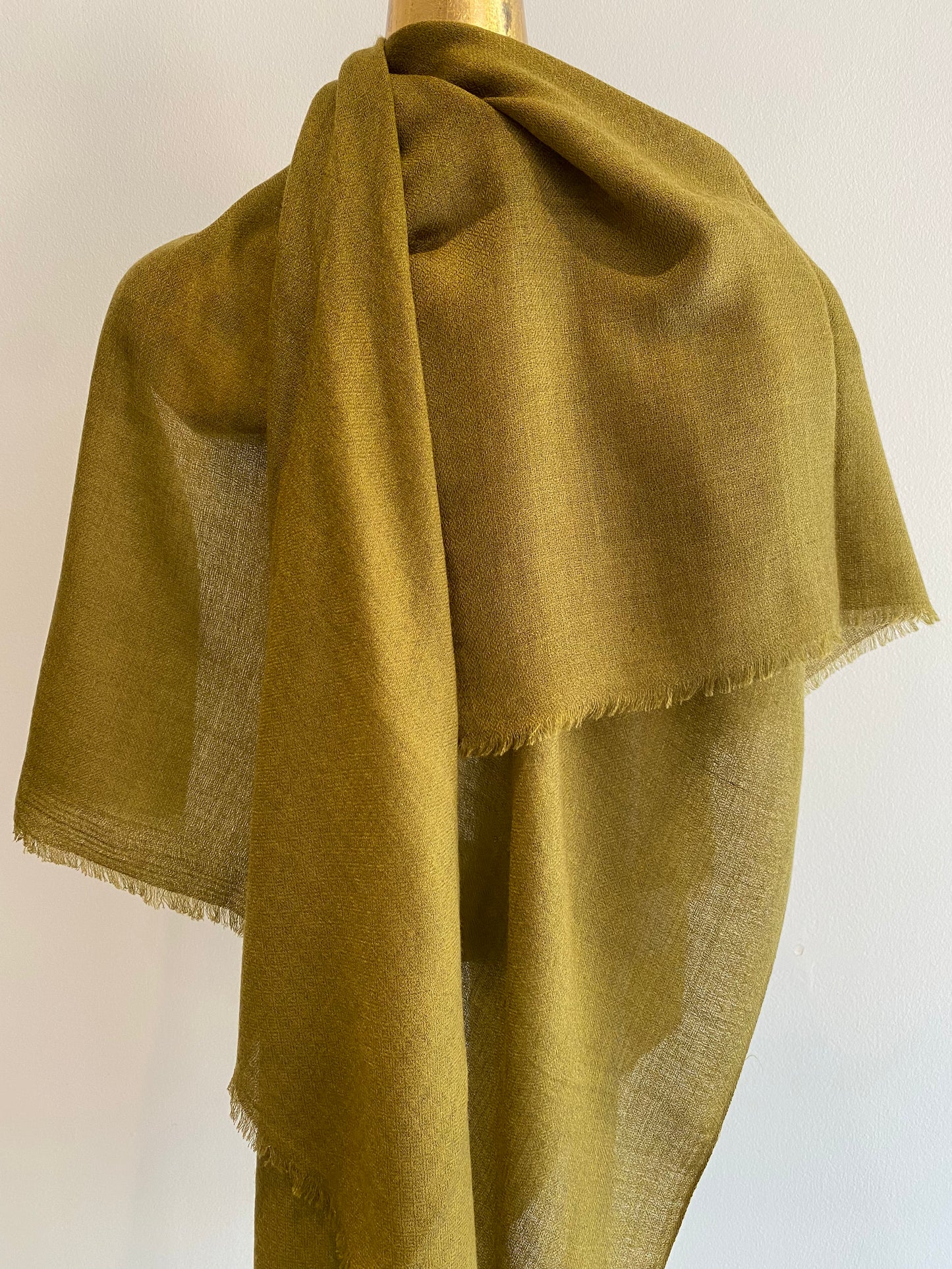 Luxury Featherweight Cashmere Shawl.