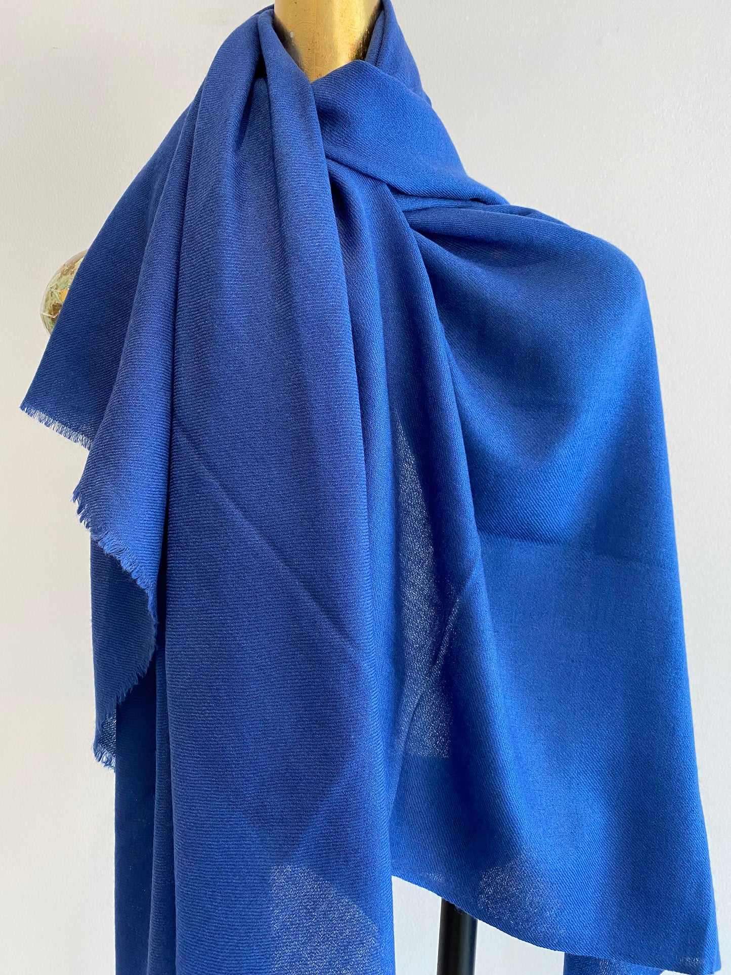 Luxury Featherweight Cashmere Shawl.