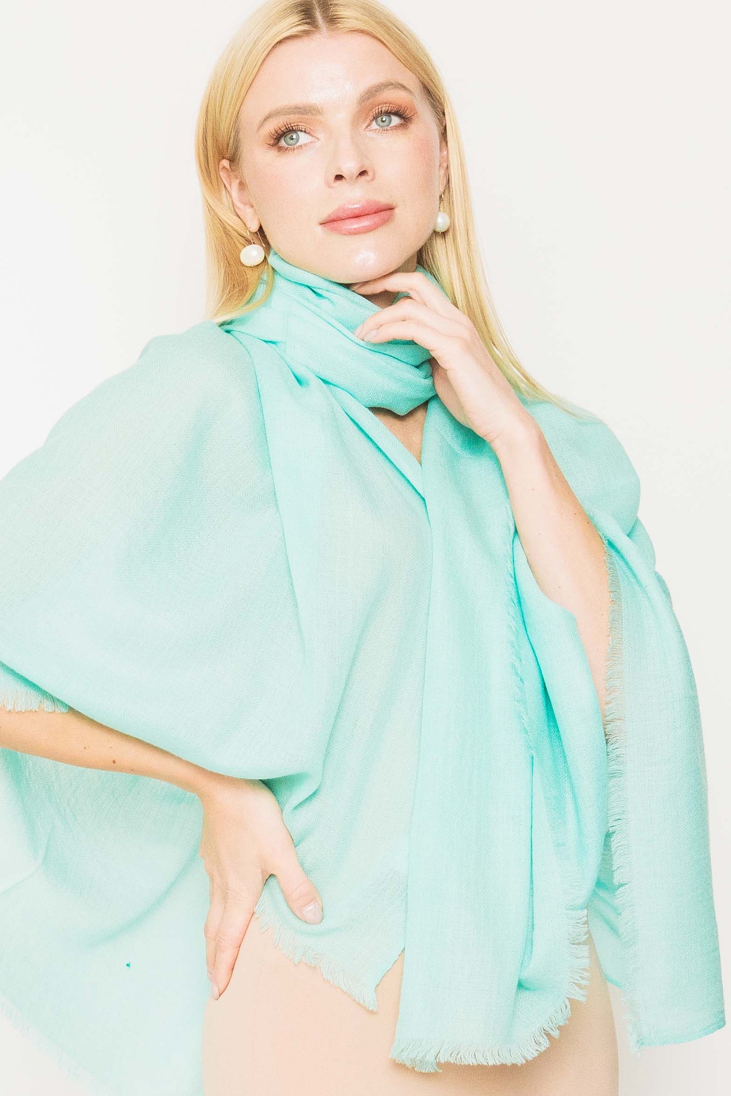 Luxury Featherweight Cashmere Shawl.