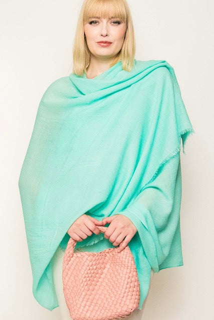 Luxury Featherweight Cashmere Shawl.