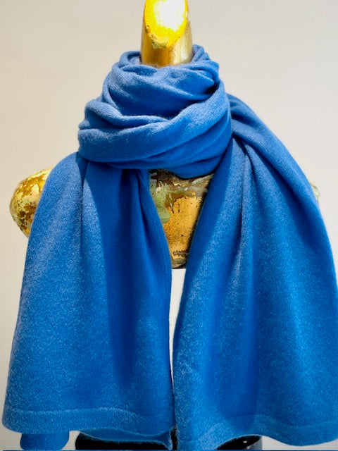 Luxurious Knitted Cashmere Shawl.