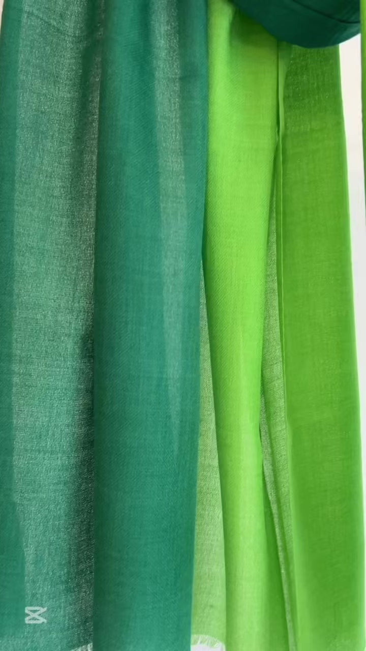 Cashmere shawl tone tone in greens